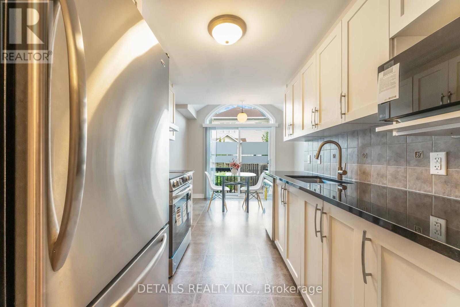 Photo 18 of 606 Malkowski Street, Ottawa ON