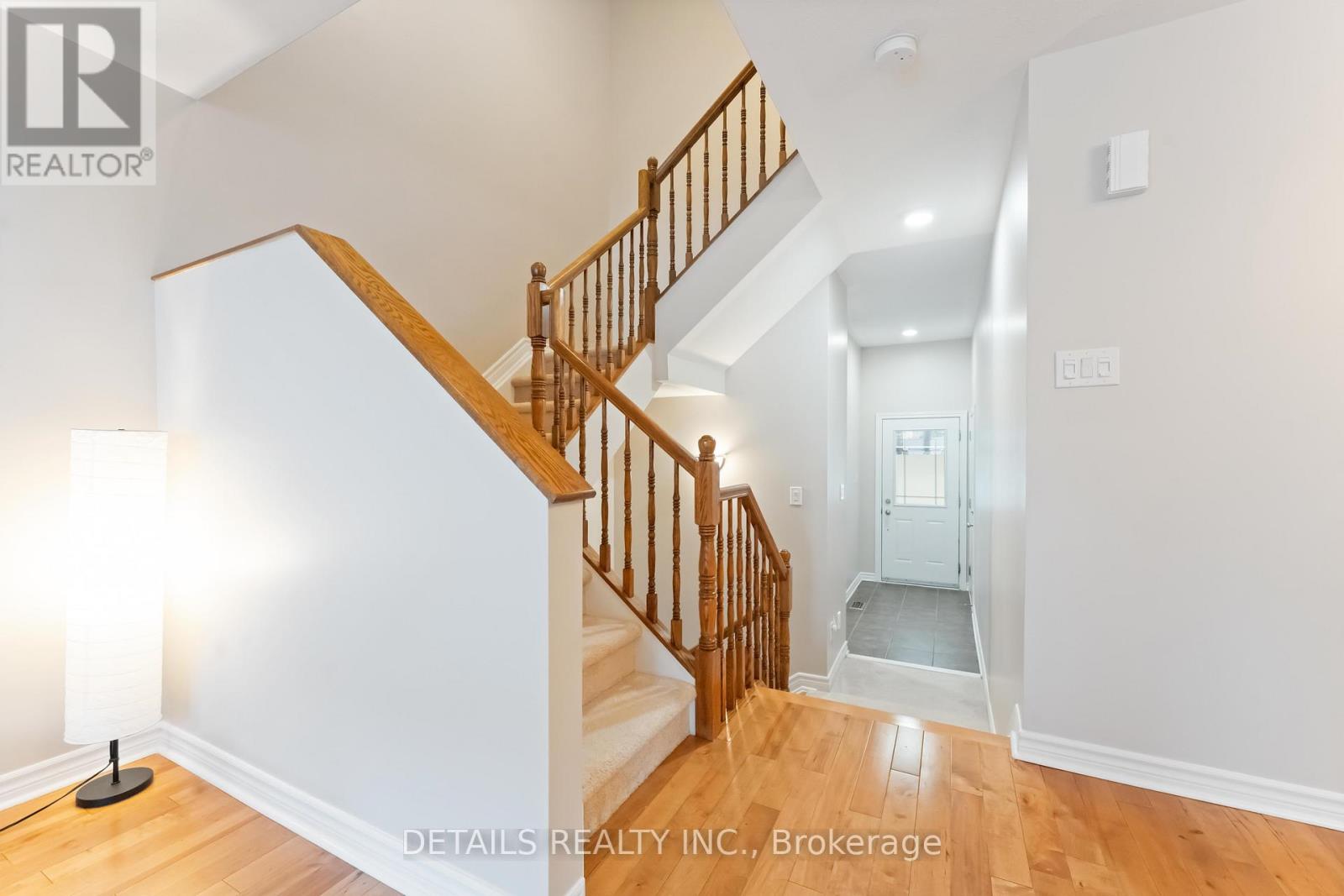Photo 7 of 606 Malkowski Street, Ottawa ON