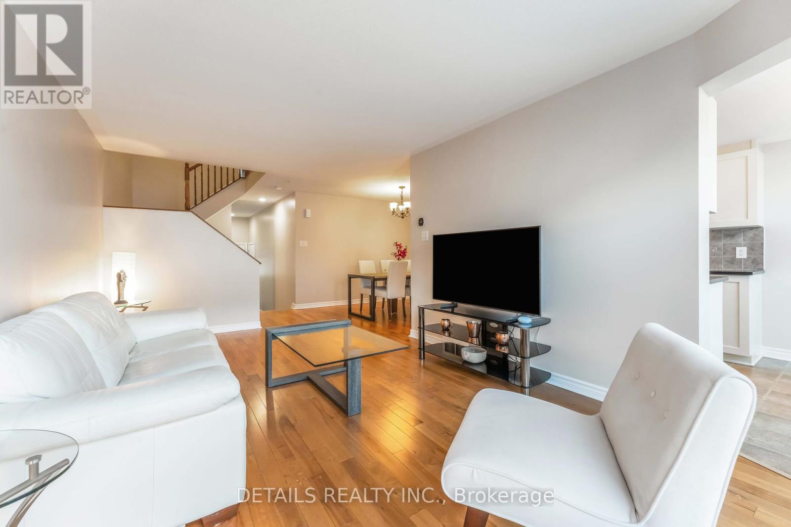 Photo 9 of 606 Malkowski Street, Ottawa ON