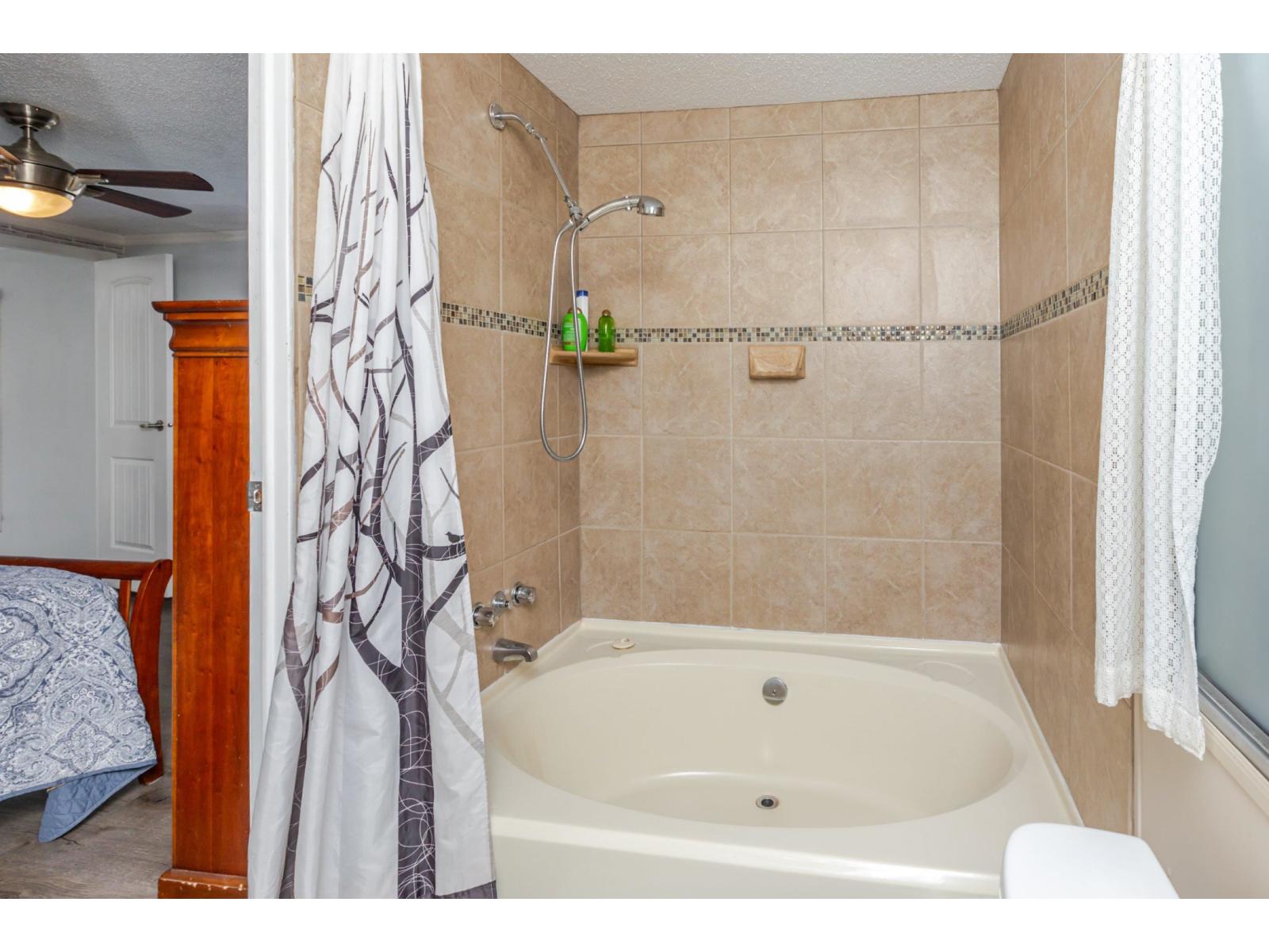 Photo 23 of 79 3300 Horn Street, Abbotsford BC
