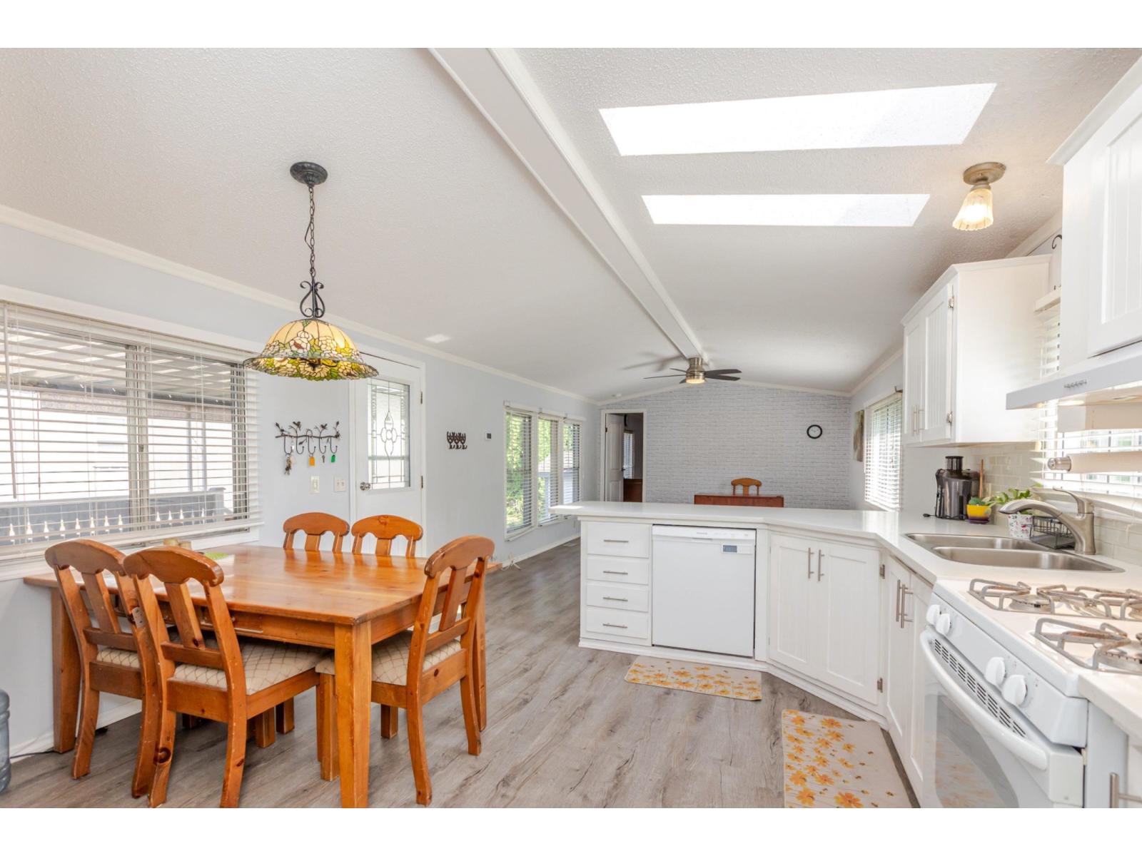 Photo 10 of 79 3300 Horn Street, Abbotsford BC