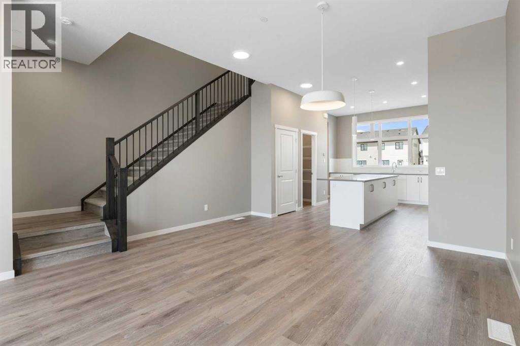 Photo 7 of 415 Hotchkiss Manor Se, Calgary AB