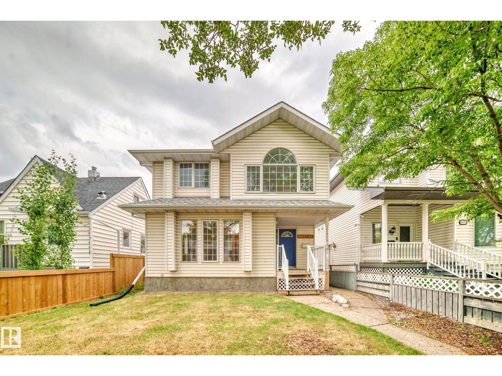 Photo 2 of 10735 68 Av Nw, Edmonton AB