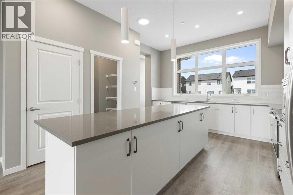 Photo 19 of 415 Hotchkiss Manor Se, Calgary AB