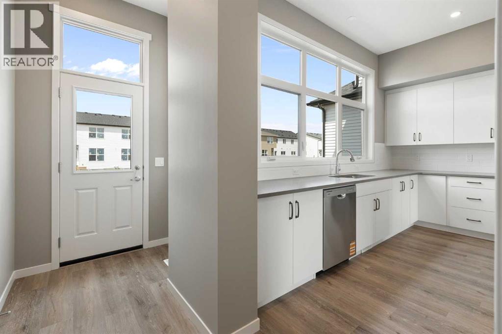 Photo 21 of 415 Hotchkiss Manor Se, Calgary AB