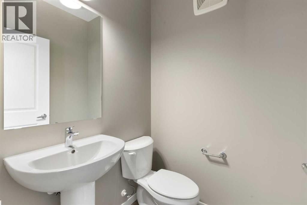 Photo 24 of 415 Hotchkiss Manor Se, Calgary AB