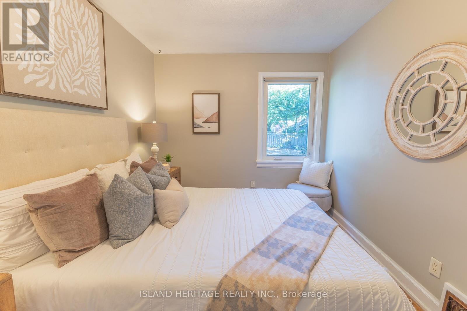 Photo 27 of 142 Symons Street, Toronto ON