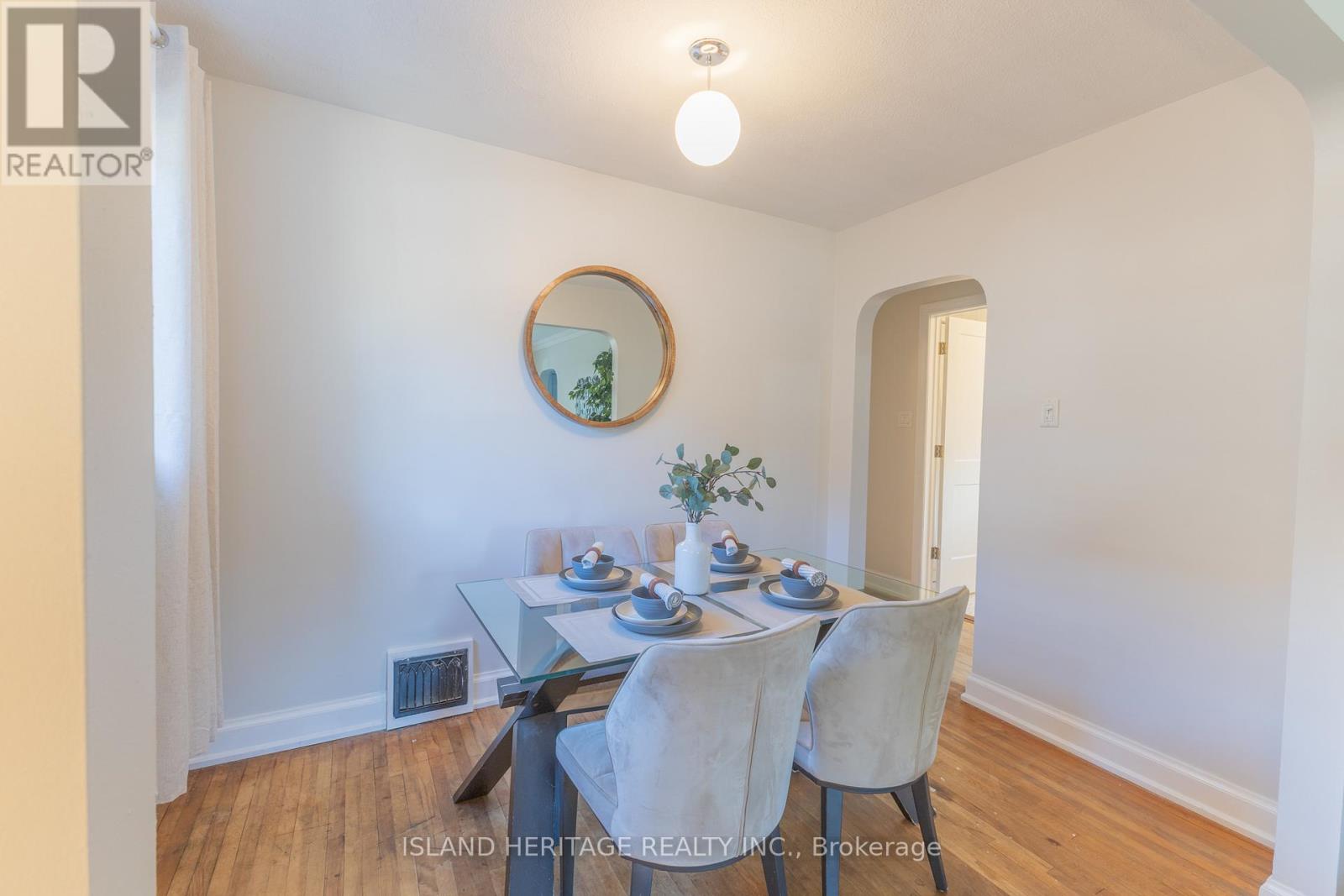 Photo 21 of 142 Symons Street, Toronto ON