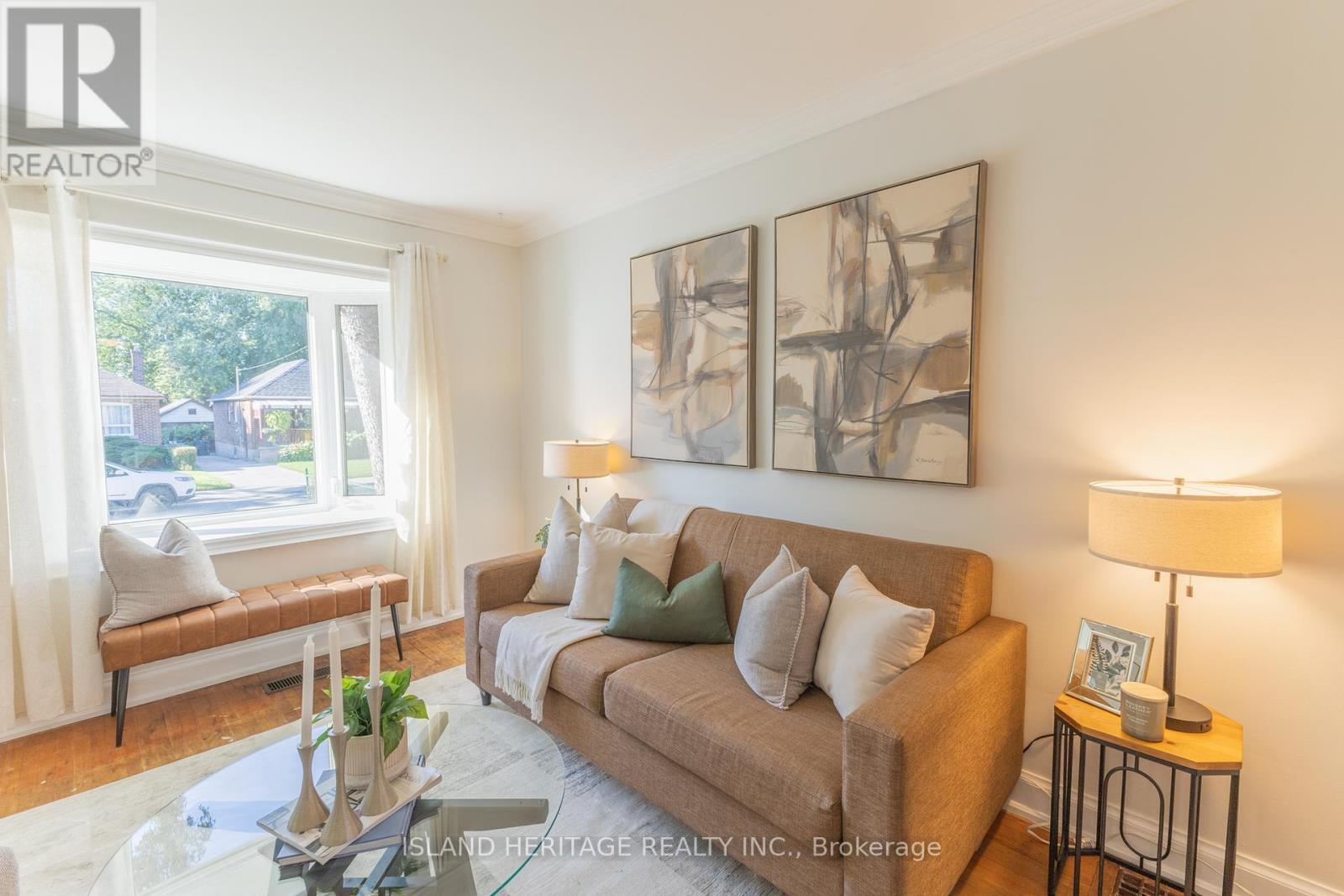 Photo 9 of 142 Symons Street, Toronto ON
