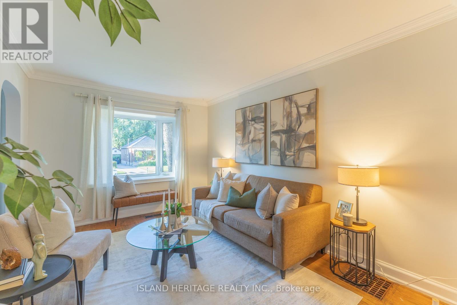 Photo 8 of 142 Symons Street, Toronto ON