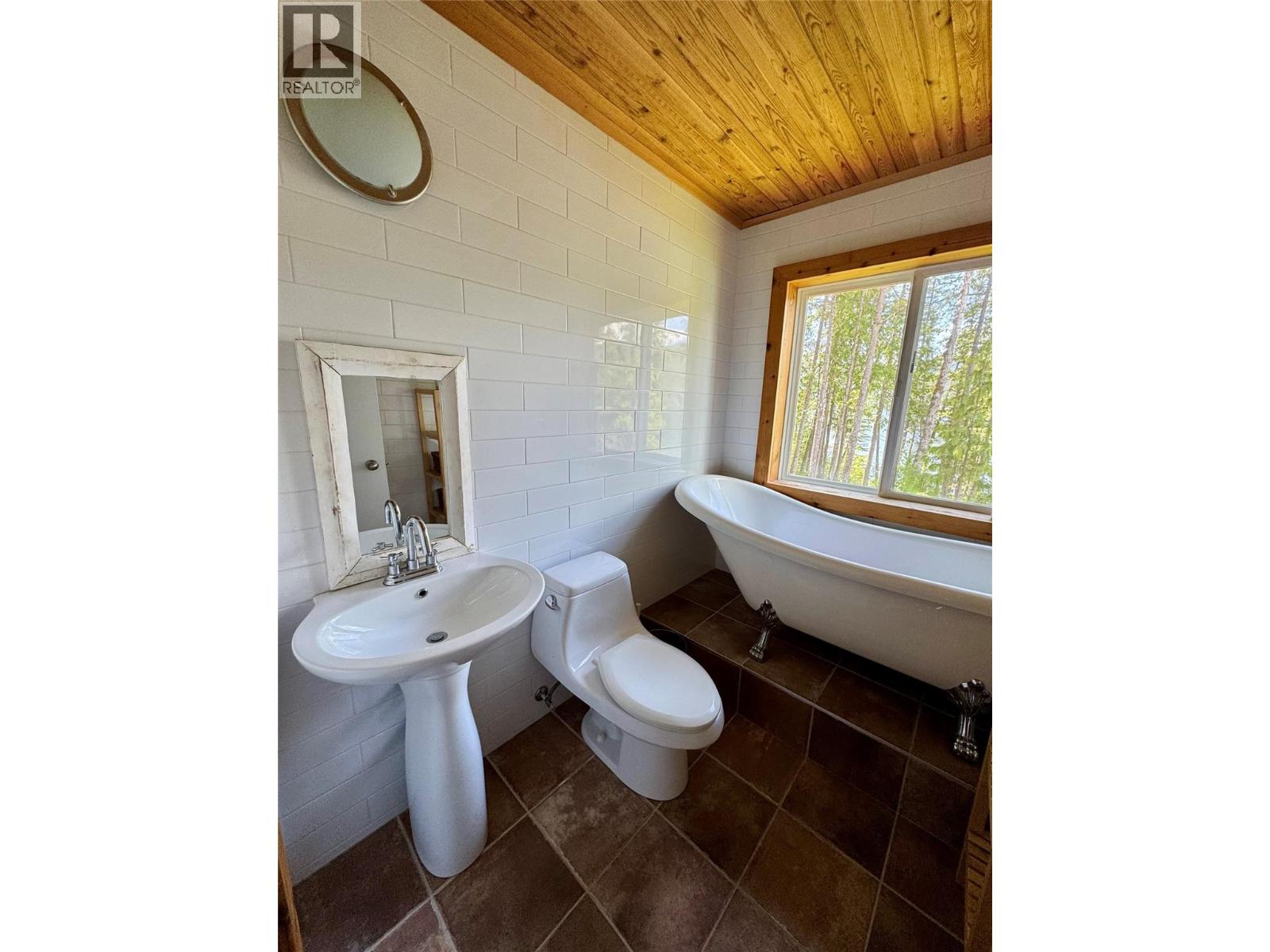 Lot 4 Pete Martin Bay, Sicamous