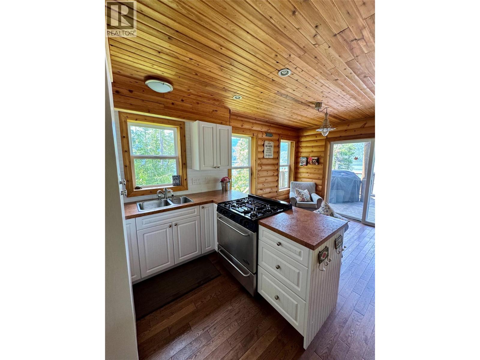 Lot 4 Pete Martin Bay, Sicamous