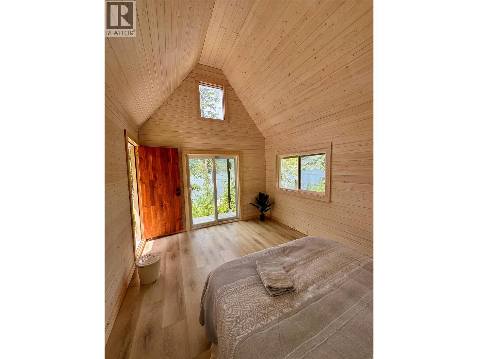 Lot 4 Pete Martin Bay, Sicamous