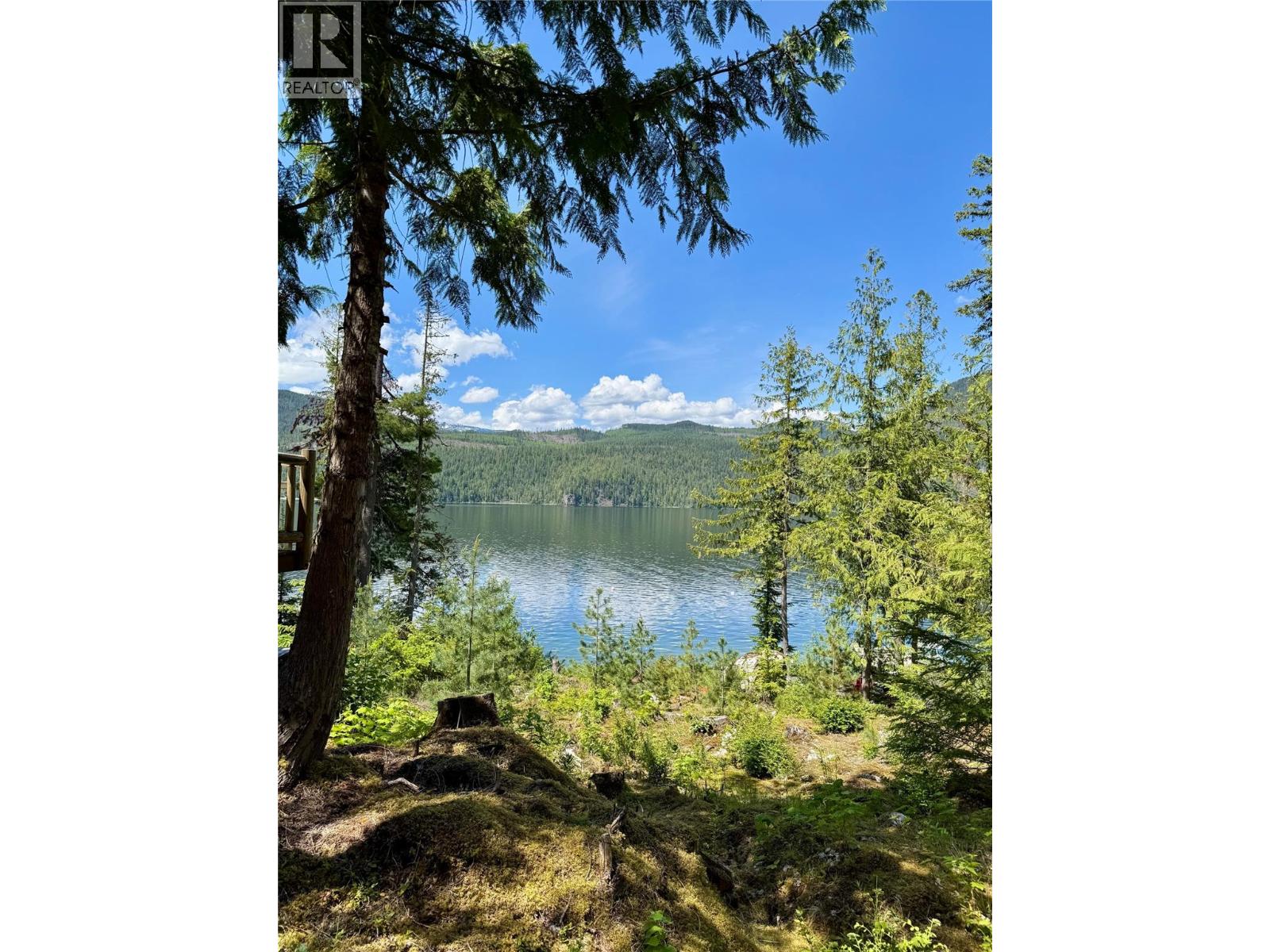 Lot 4 Pete Martin Bay, Sicamous