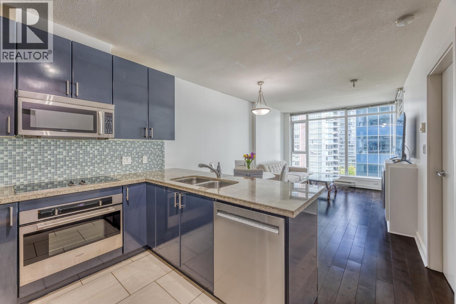 Photo 2 of 603 1188 W Pender Street, Vancouver BC