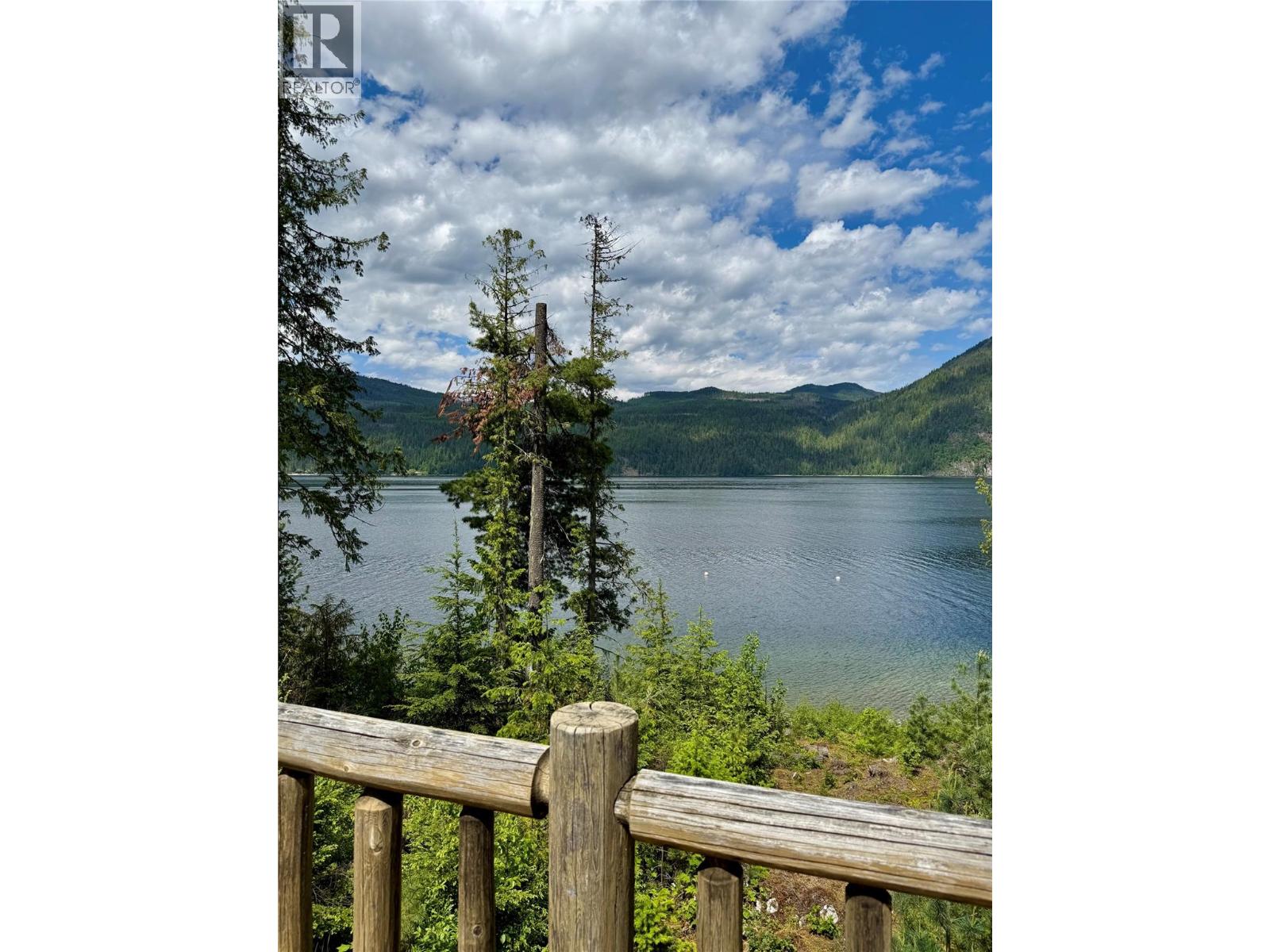 Lot 4 Pete Martin Bay, Sicamous