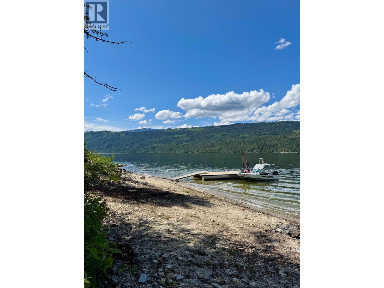 Lot 4 Pete Martin Bay, Sicamous