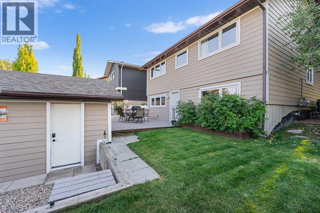 Photo 44 of 51 Bearberry Bay Nw, Calgary AB