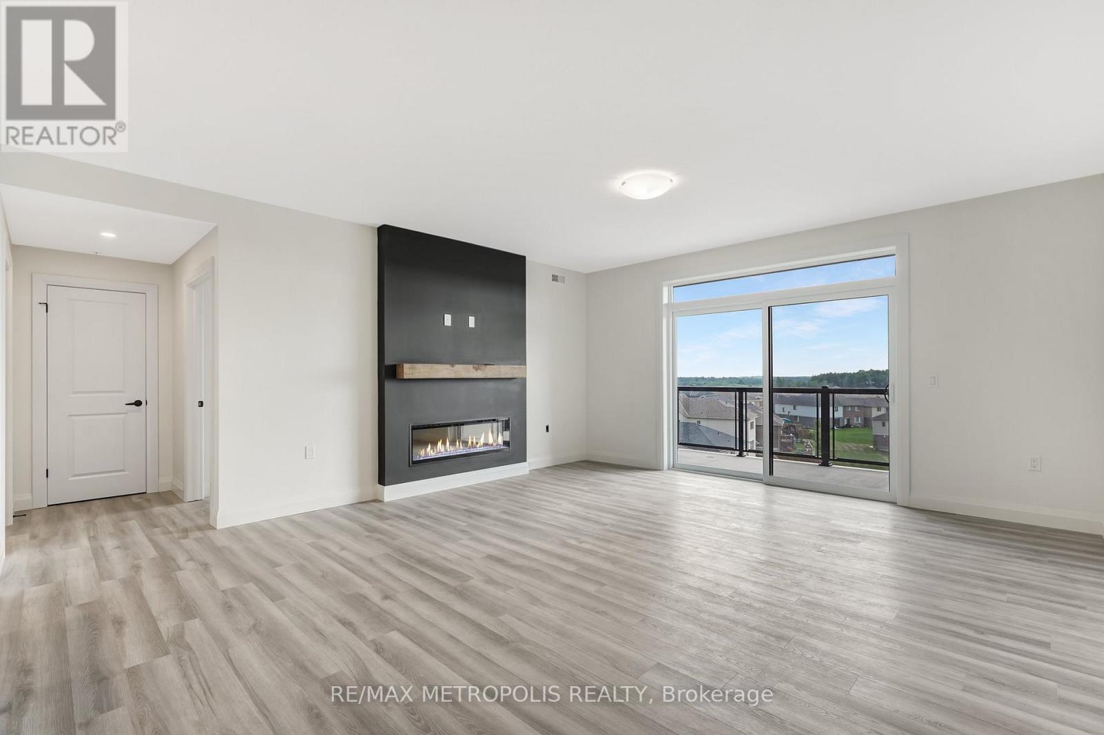 Photo 4 of 99 B Farley Road, Centre Wellington ON