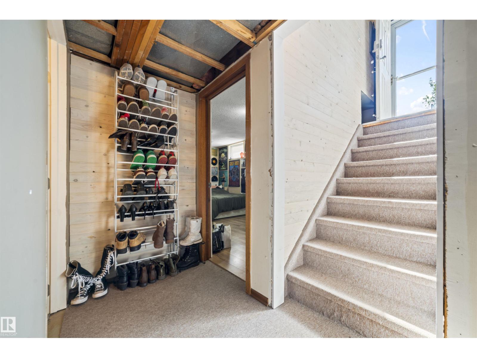 Photo 17 of 4611 16 A Av Nw, Edmonton AB