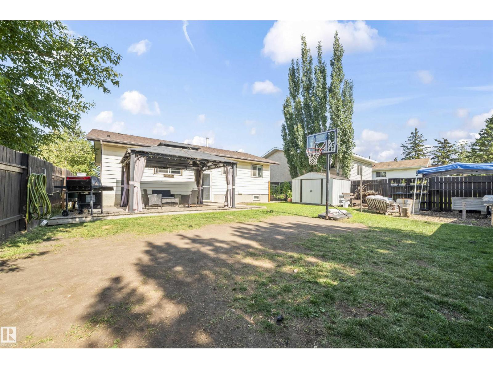 Photo 24 of 4611 16 A Av Nw, Edmonton AB