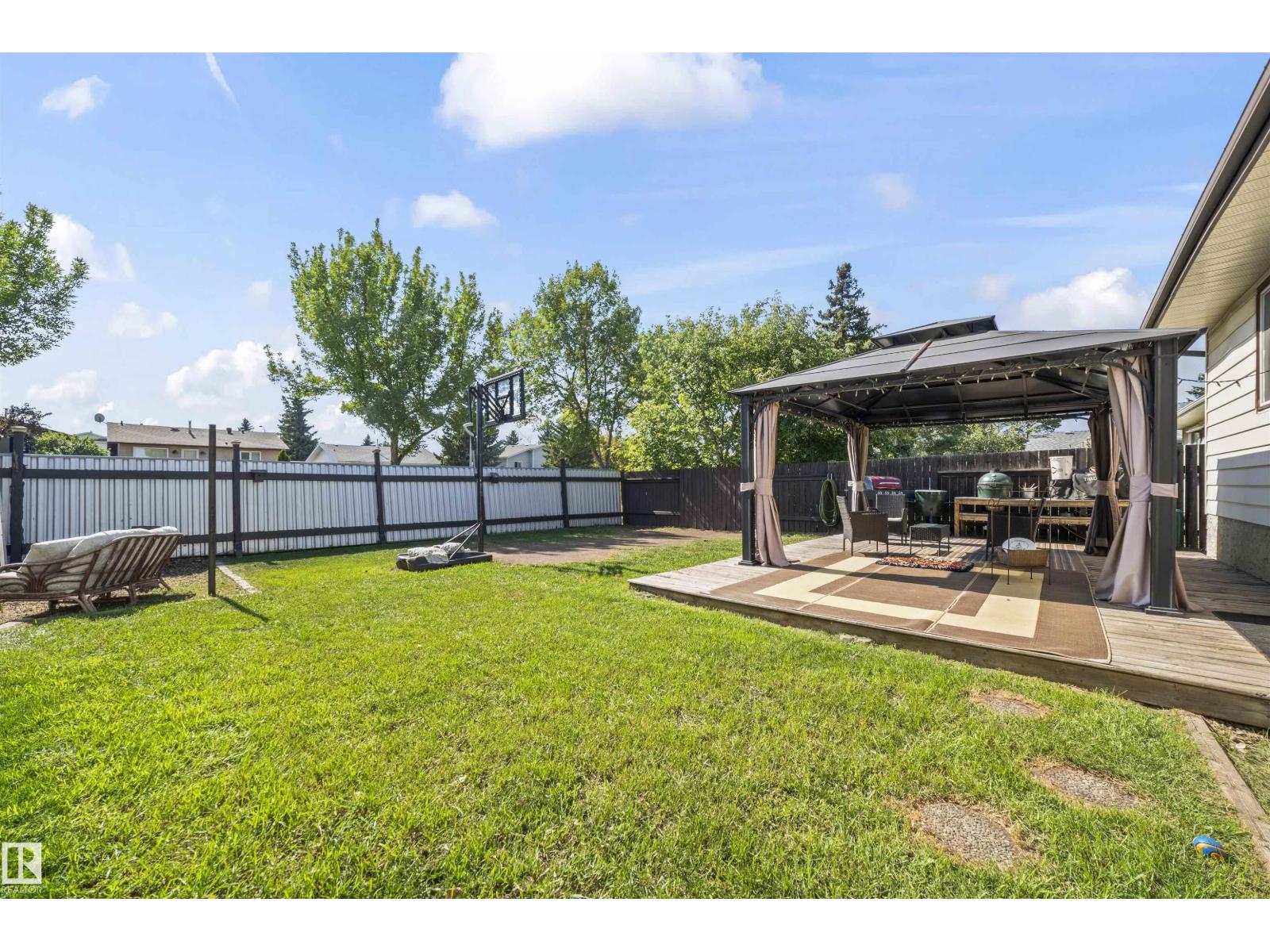 Photo 28 of 4611 16 A Av Nw, Edmonton AB