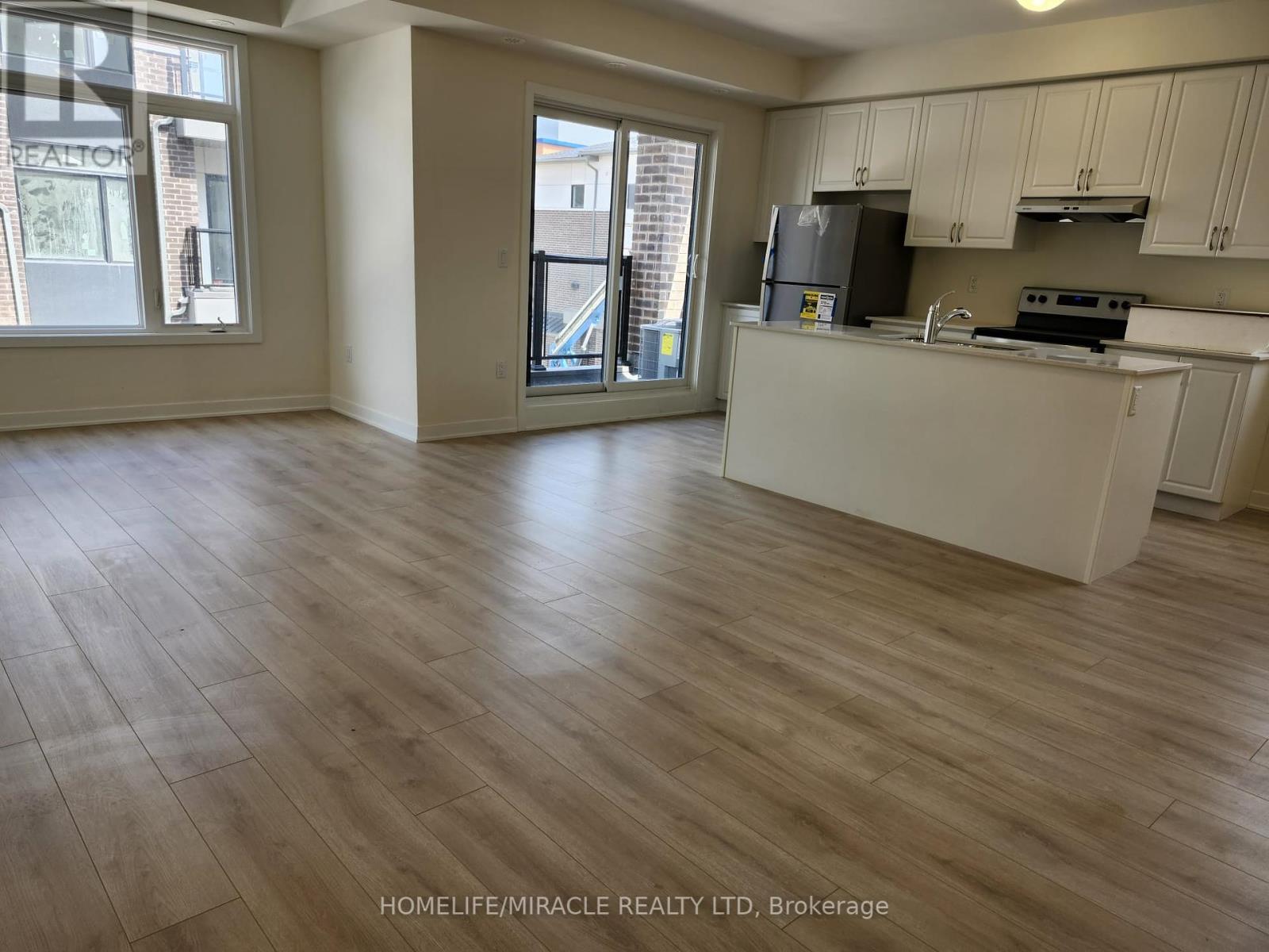 Photo 13 of 1302 1695 Dersan Street, Pickering ON