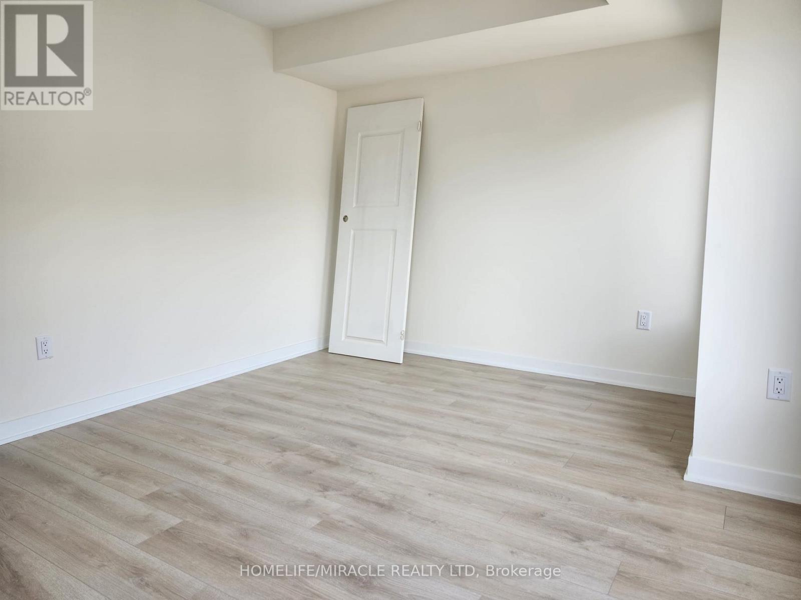 Photo 19 of 1302 1695 Dersan Street, Pickering ON