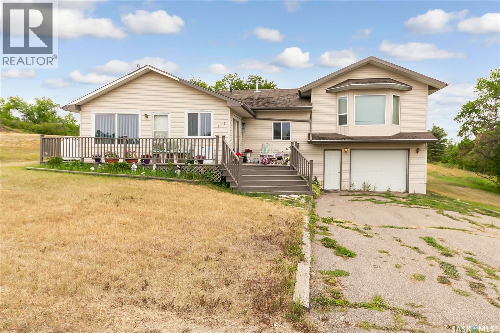 Photo 1 of 625 Aurora Street, Saskatchewan Beach SK