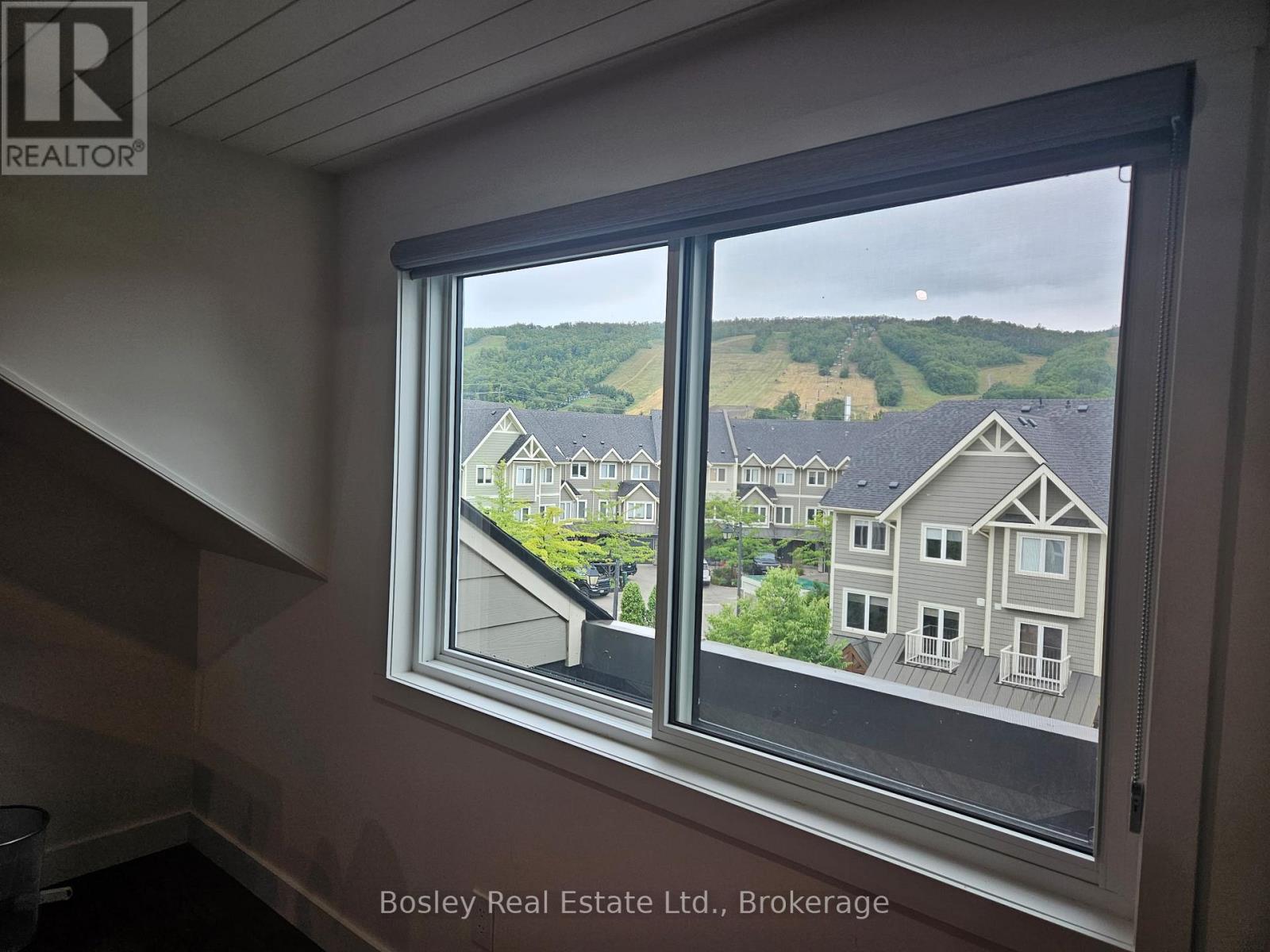 Photo 24 of 8 104 Farmgate Road, Blue Mountains ON