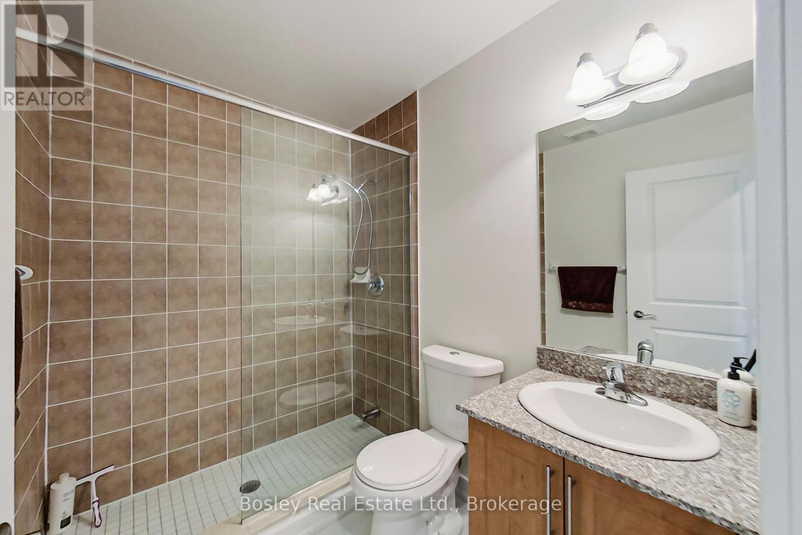 Photo 25 of 8 104 Farmgate Road, Blue Mountains ON