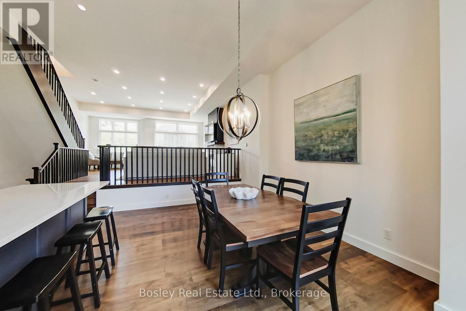 Photo 9 of 8 104 Farmgate Road, Blue Mountains ON