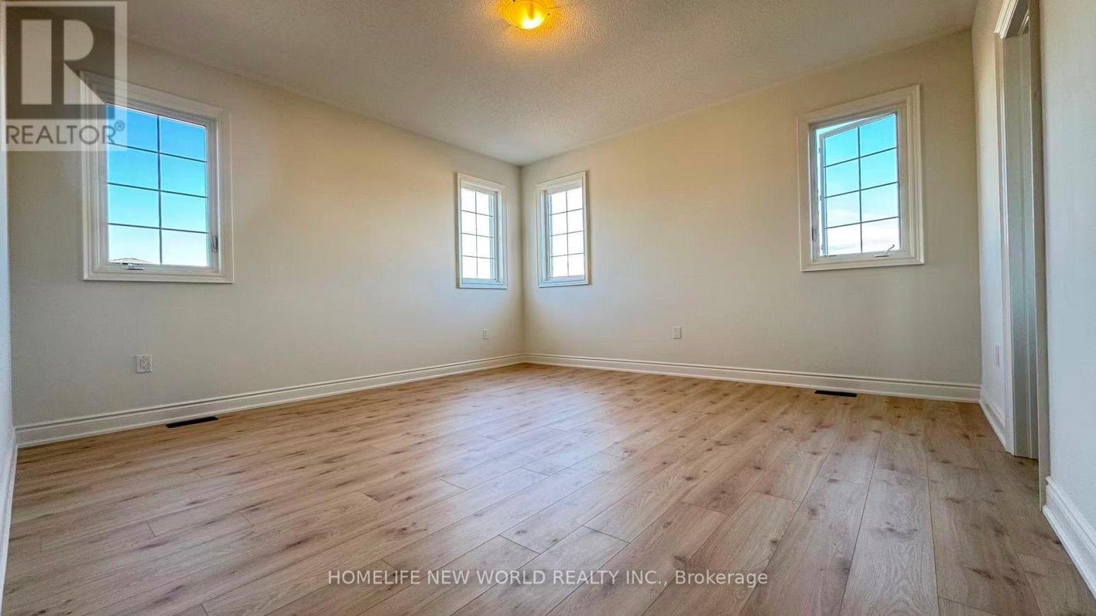 Photo 12 of 1 Monticola Avenue, Richmond Hill ON