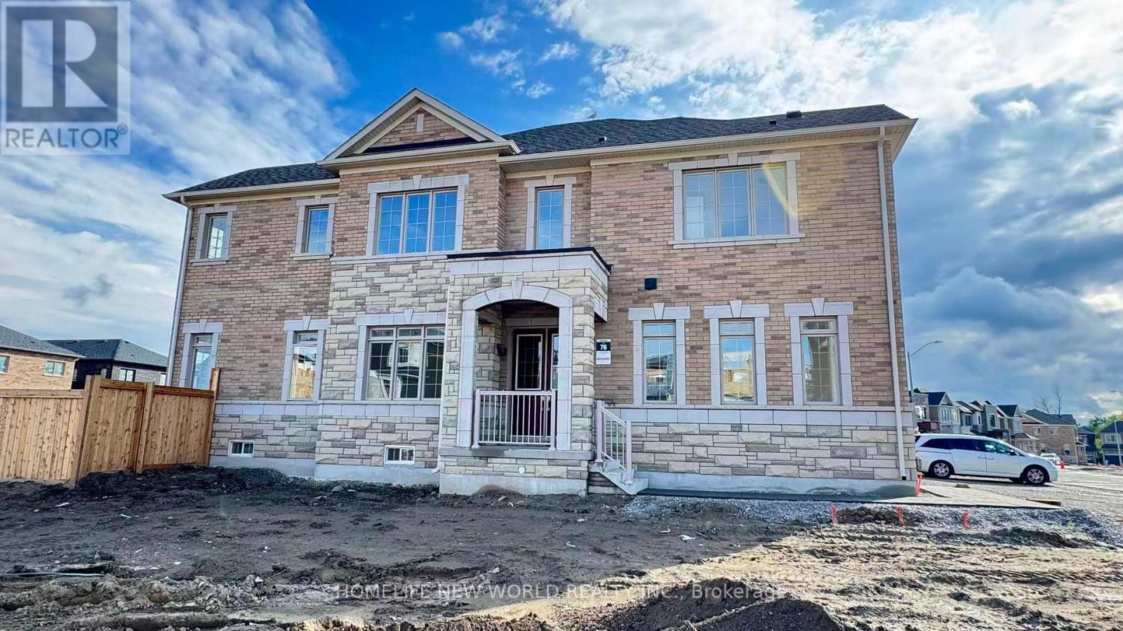 Photo 2 of 1 Monticola Avenue, Richmond Hill ON