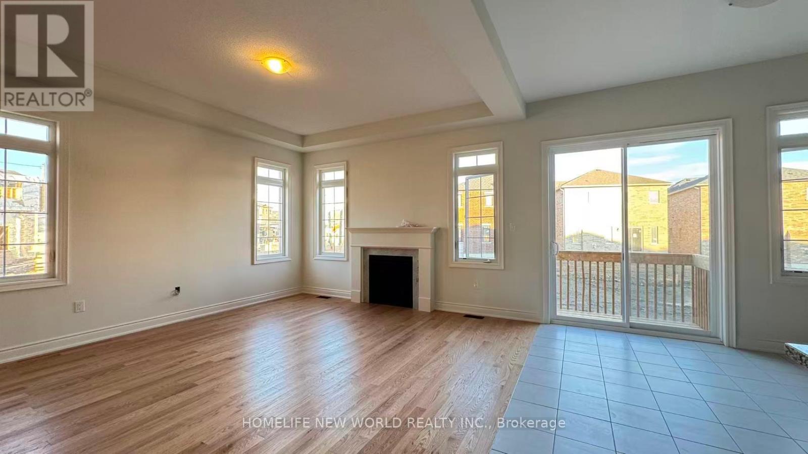 Photo 6 of 1 Monticola Avenue, Richmond Hill ON