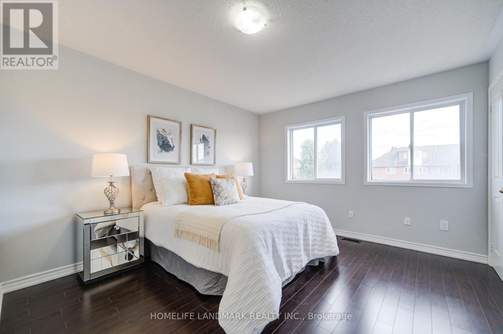 Photo 26 of 27 Bur Oak Avenue, Markham ON