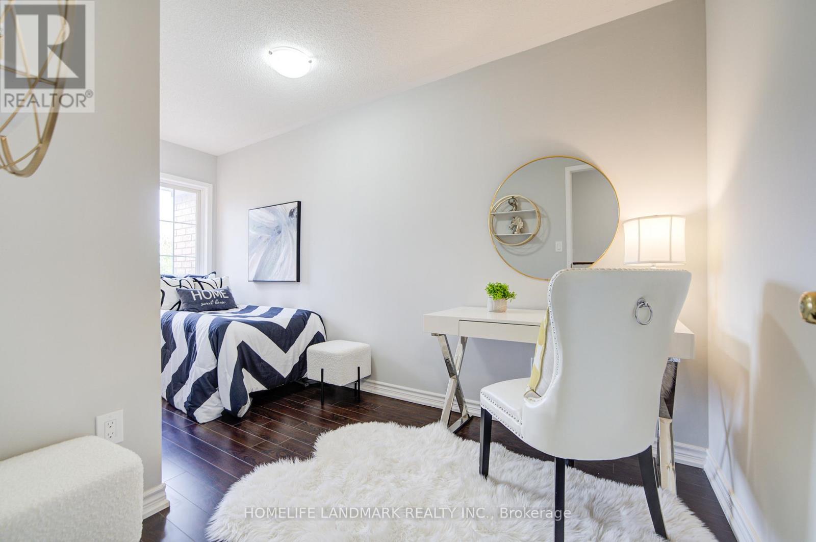 Photo 33 of 27 Bur Oak Avenue, Markham ON