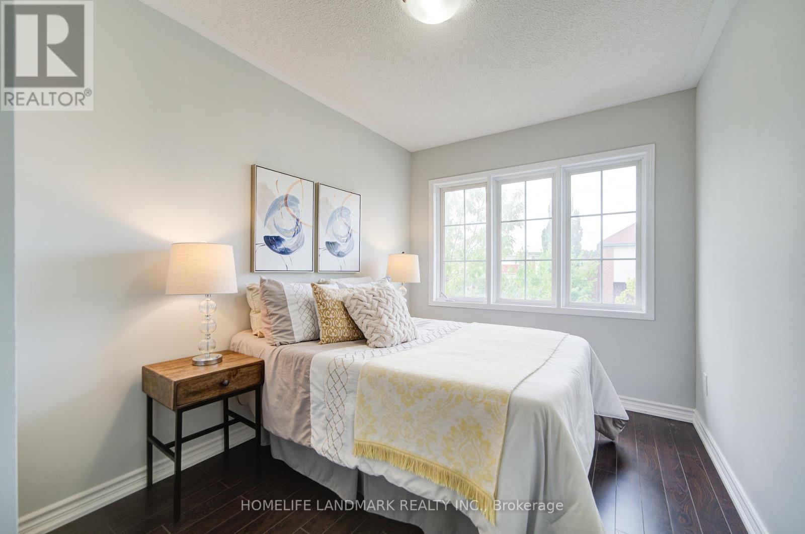 Photo 38 of 27 Bur Oak Avenue, Markham ON