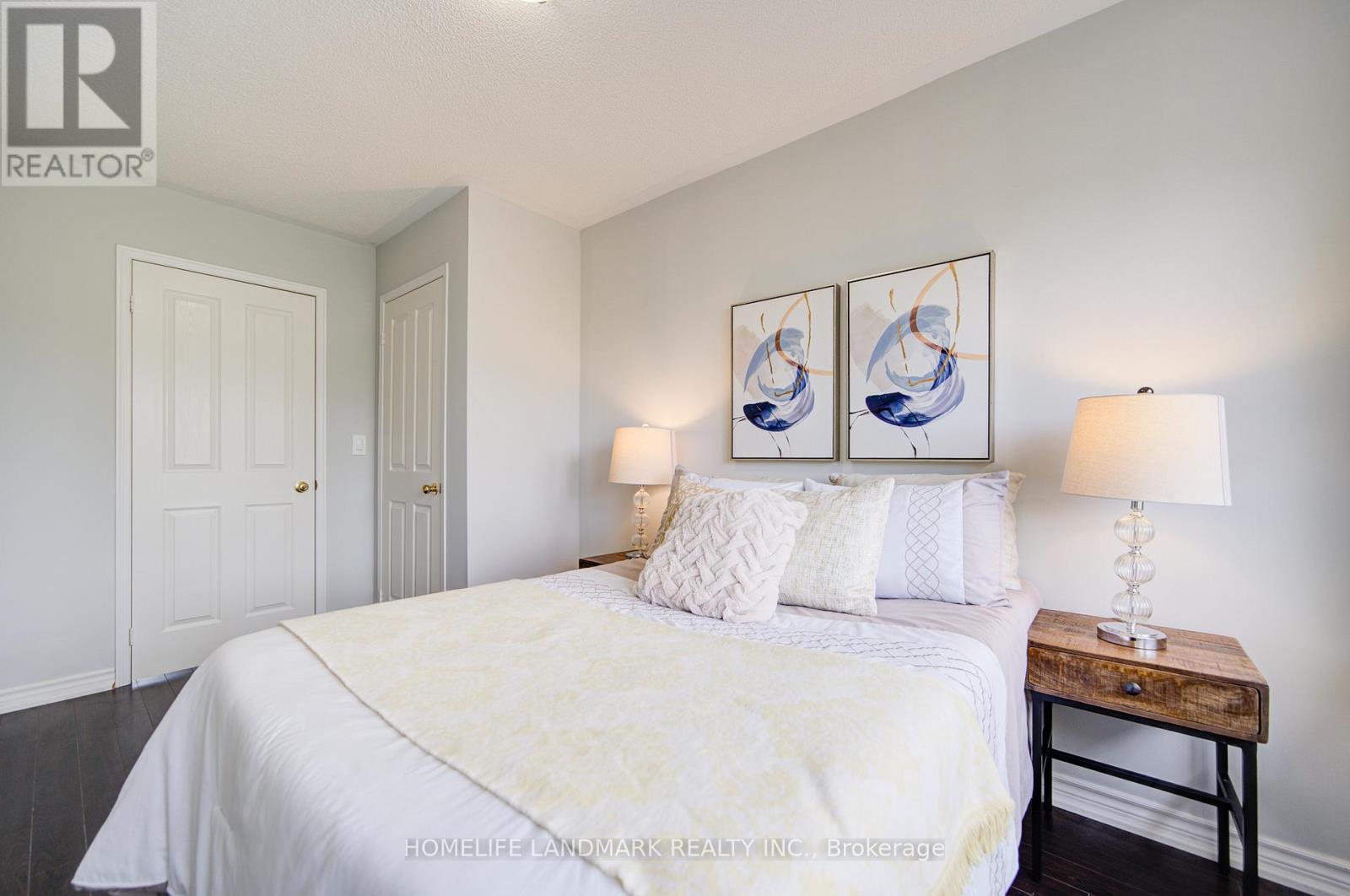 Photo 39 of 27 Bur Oak Avenue, Markham ON
