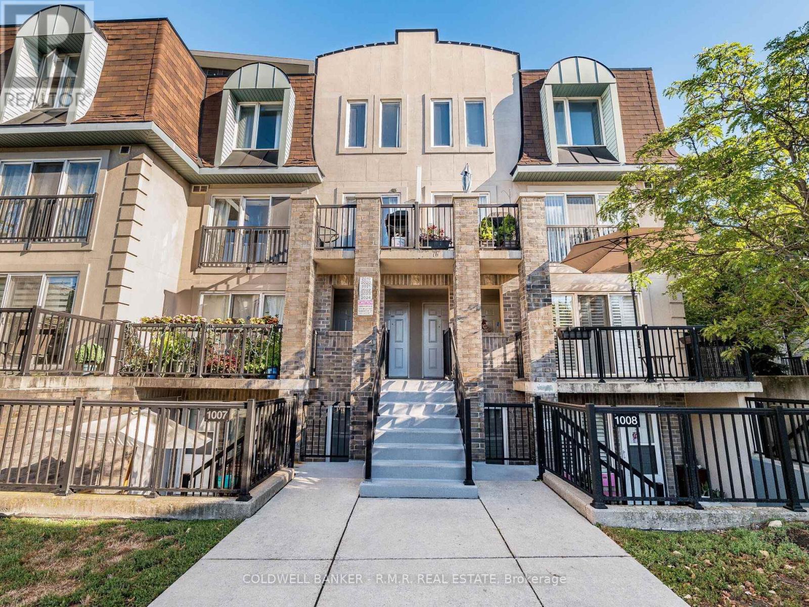 Photo 1 of 2020 125 George Appleton Way, Toronto ON