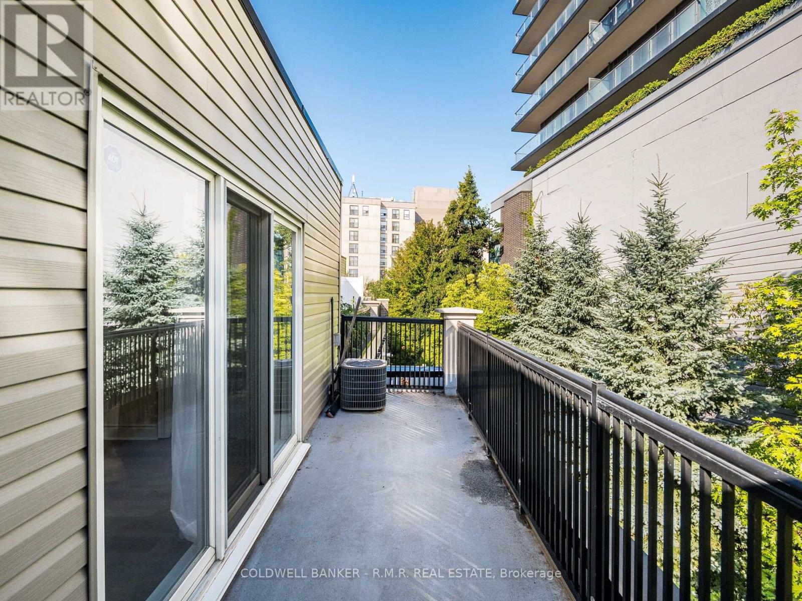 Photo 32 of 2020 125 George Appleton Way, Toronto ON