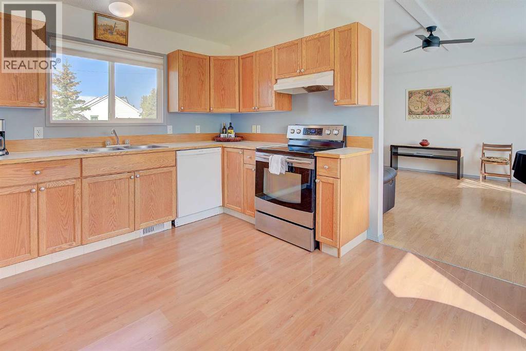 Photo 14 of 4645 52 Avenue, Rimbey AB