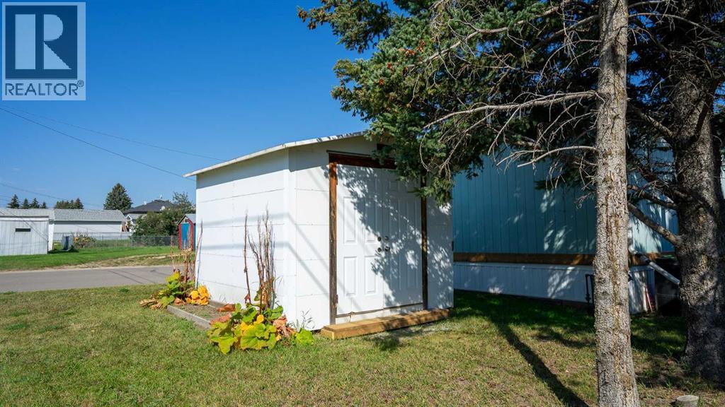 Photo 10 of 4645 52 Avenue, Rimbey AB