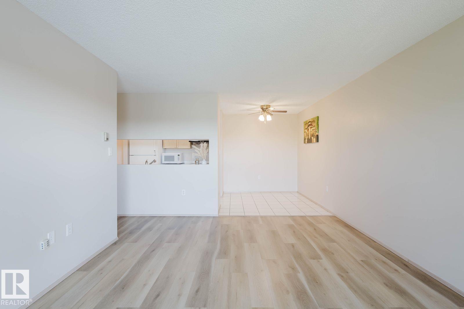 Photo 12 of 334 9620 174 St Nw, Edmonton AB