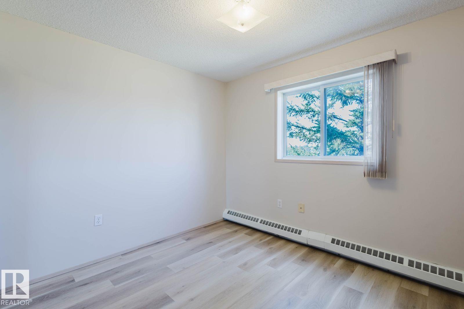 Photo 19 of 334 9620 174 St Nw, Edmonton AB