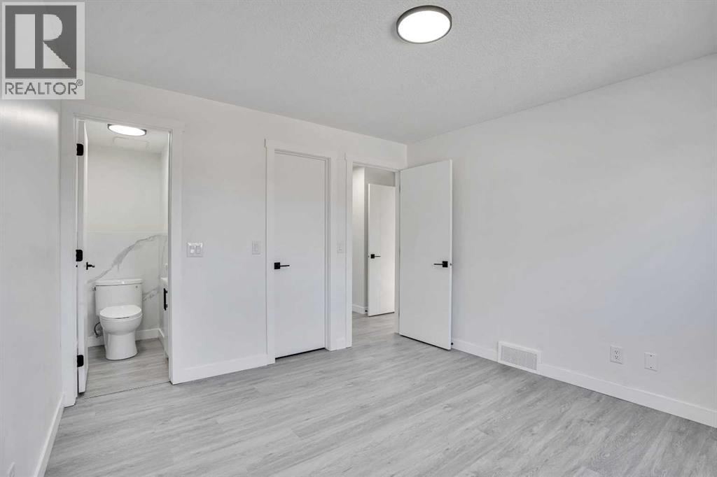 Photo 18 of 60 Whitworth Way Ne, Calgary AB
