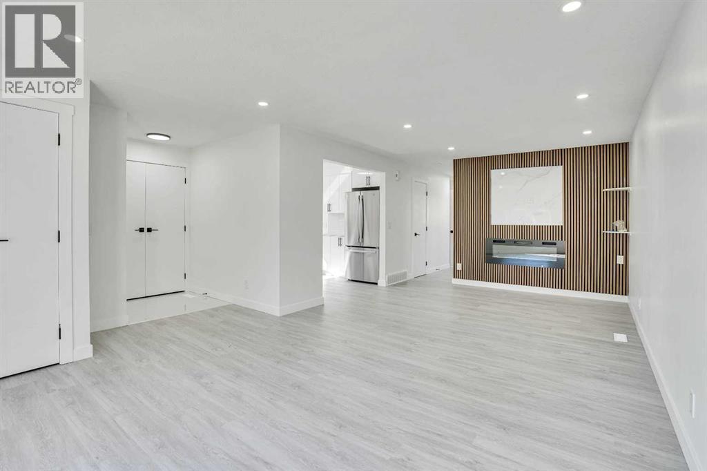 Photo 4 of 60 Whitworth Way Ne, Calgary AB