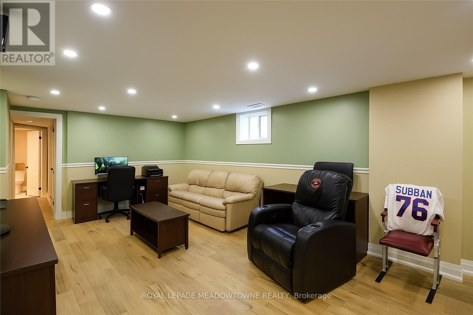 Photo 3 of 1149 Stanley Drive, Burlington ON
