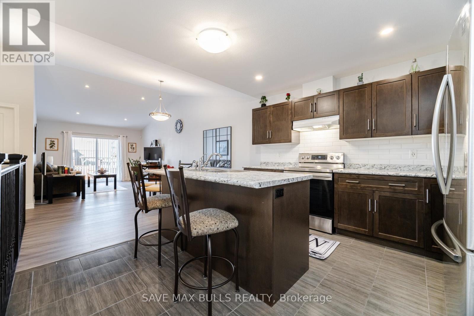 Photo 10 of 127 Acacia Road, Pelham ON