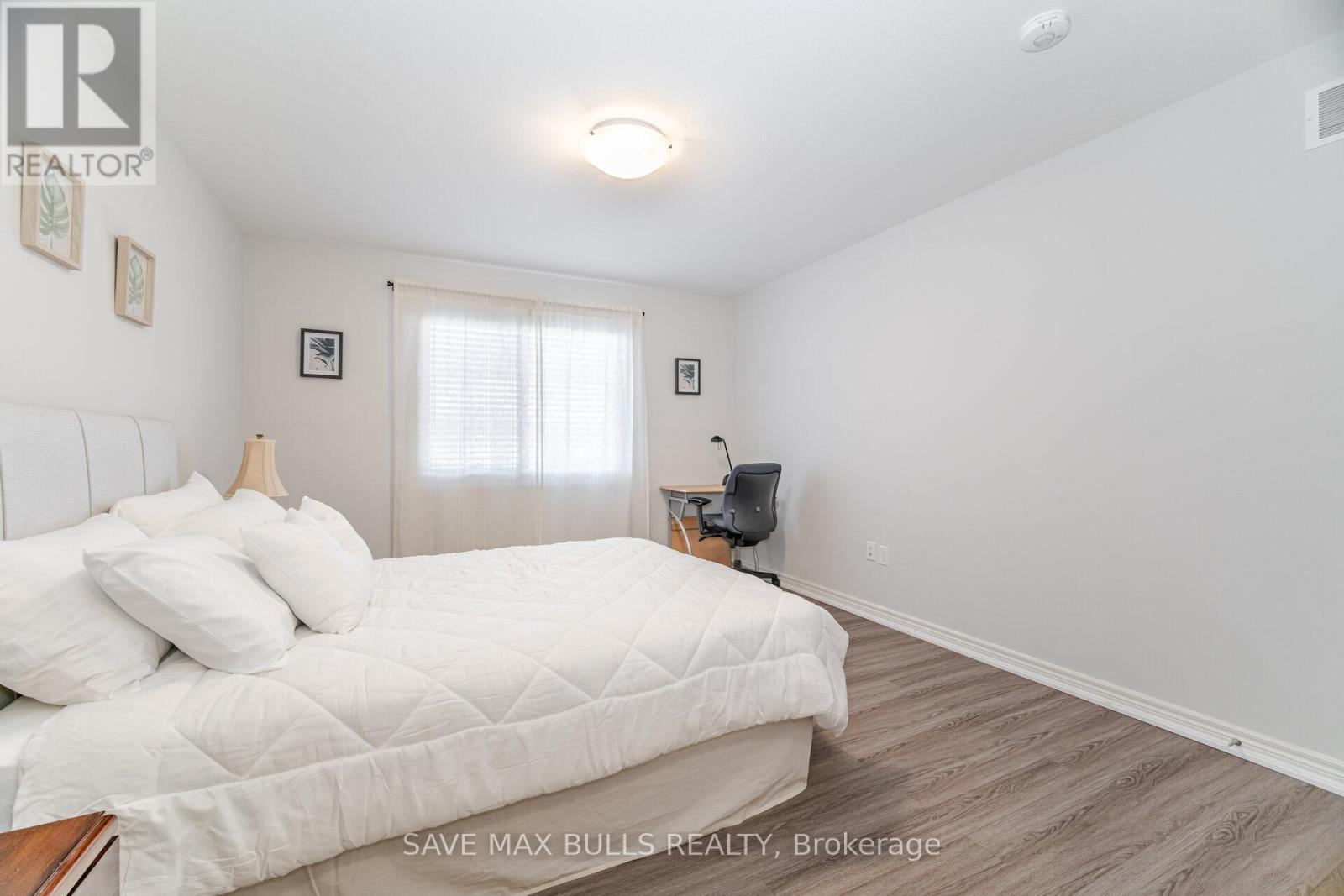 Photo 25 of 127 Acacia Road, Pelham ON